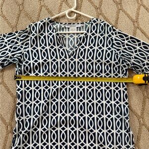 Gretchen Scott Designs Navy and White Geometric Tunic Top